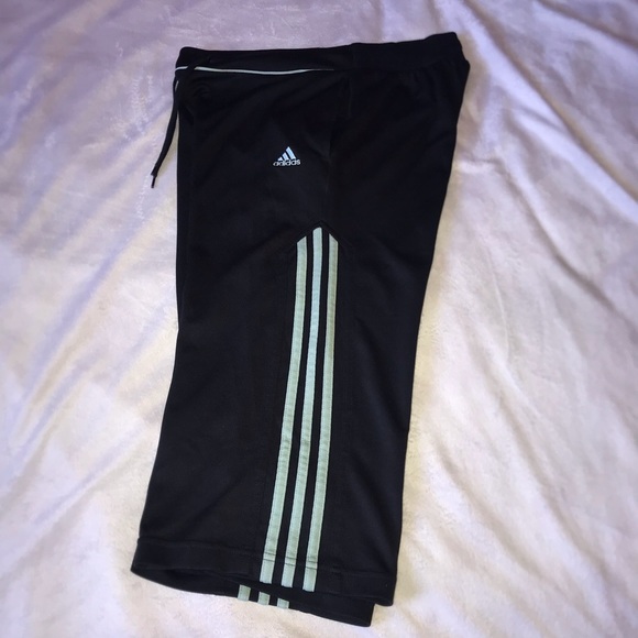 Adidas Cropped Sweats with Pastel Green Stripes - Picture 6 of 10